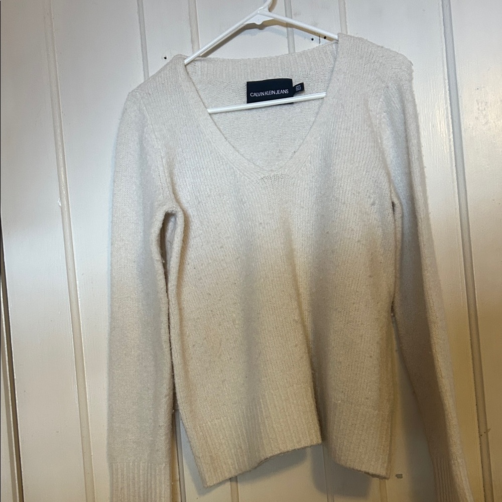 Calvin Klein Women's V-Neck Cream Sweater